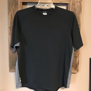 Men’s Nike Sphere Dry Hi-Lo Athletic Shirt Large